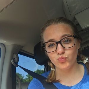 Meet your Posher, Haley